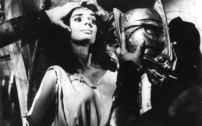 Het duivels masker - Van film - Barbara Steele