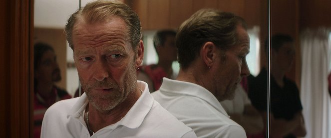 Závodník - Z filmu - Iain Glen