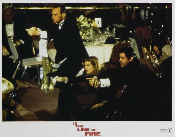 In the Line of Fire - Lobby Cards - Rene Russo