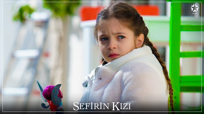 Sefirin Kızı - Episode 24 - Fotocromos - Beren Gençalp