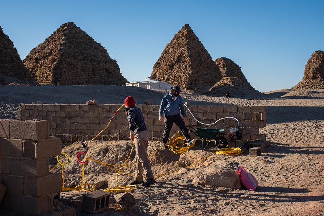 Zatopené hroby na Nilu - Z filmu