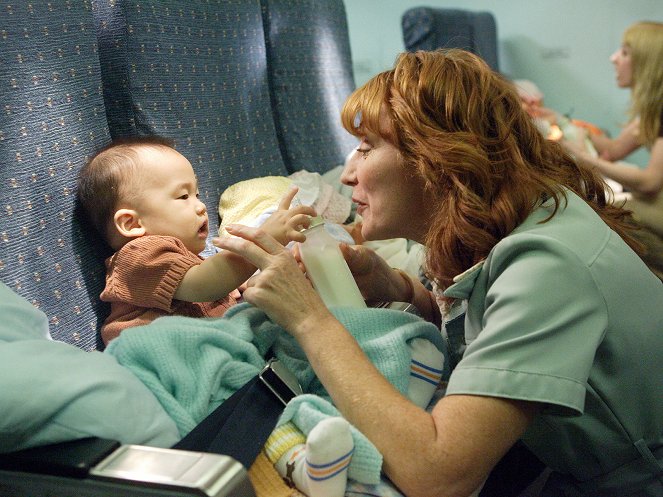 Lentoturmatutkinta - Operation Babylift - Kuvat elokuvasta