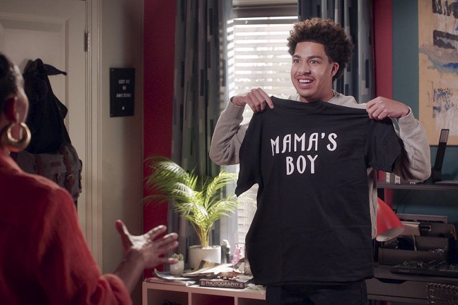 Black-ish - The Mother and Child De-Union - Z filmu - Marcus Scribner