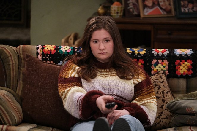 The Conners - A Stomach Ache, a Heartbreak and a Grave Mistake - Photos - Emma Kenney