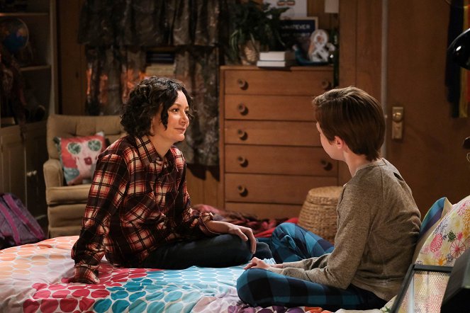 The Conners - A Stomach Ache, a Heartbreak and a Grave Mistake - Film - Sara Gilbert
