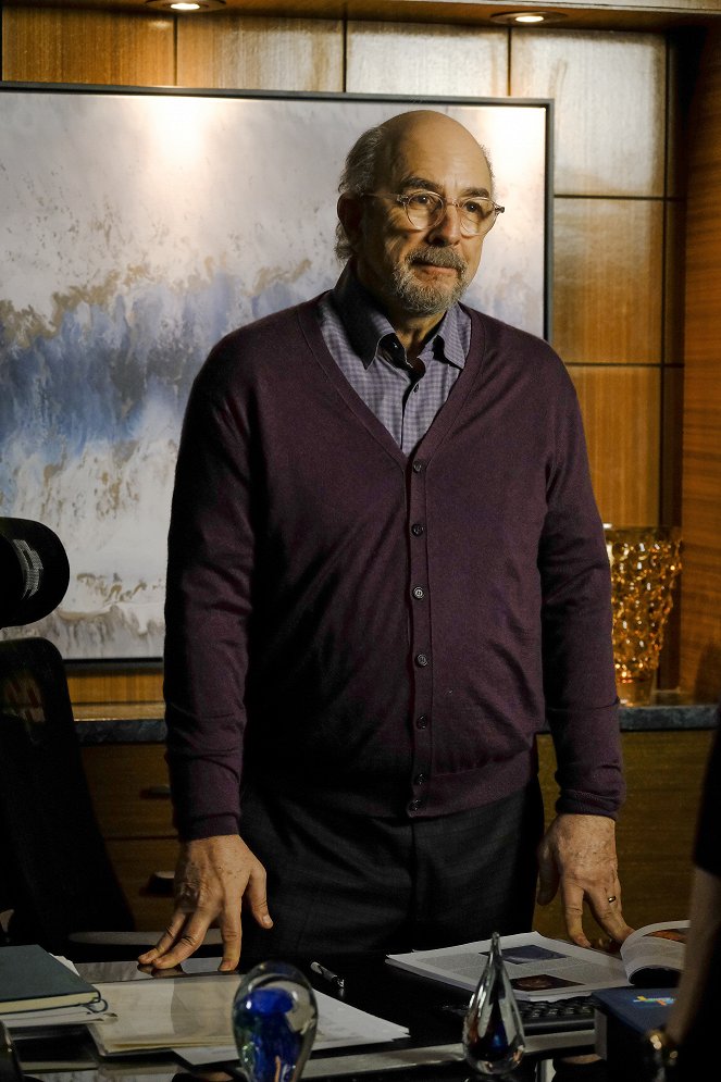 The Good Doctor - We're All Crazy Sometimes - Photos - Richard Schiff