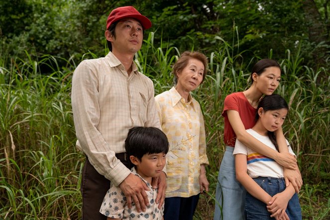 Minari. Historia de mi familia - De la película - Steven Yeun, Alan S. Kim, Yuh-jung Youn, Ye-ri Han, Noel Cho