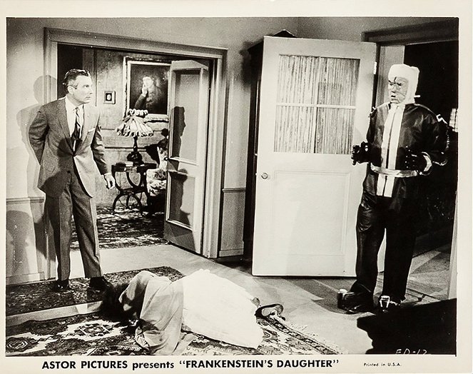 Frankenstein's Daughter - Lobby karty - Donald Murphy, Harry Wilson