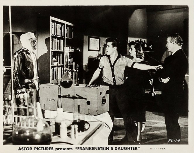 Frankenstein's Daughter - Cartões lobby - Harry Wilson, John Ashley, Sandra Knight, Donald Murphy