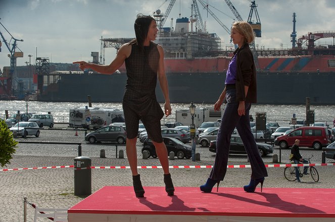 Hamburg Dockland - Season 7 - High Heels - Film