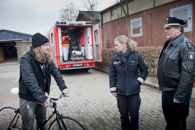 Notruf Hafenkante - Season 6 - Hilfe für die Reiterstaffel - Van film