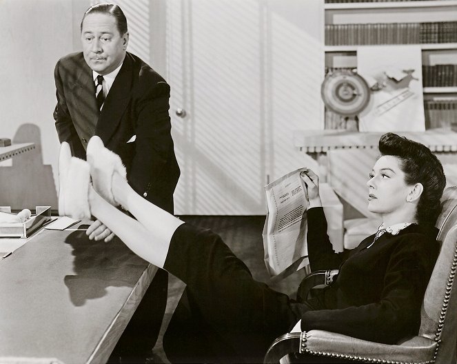 Take a Letter, Darling - Filmfotos - Robert Benchley, Rosalind Russell
