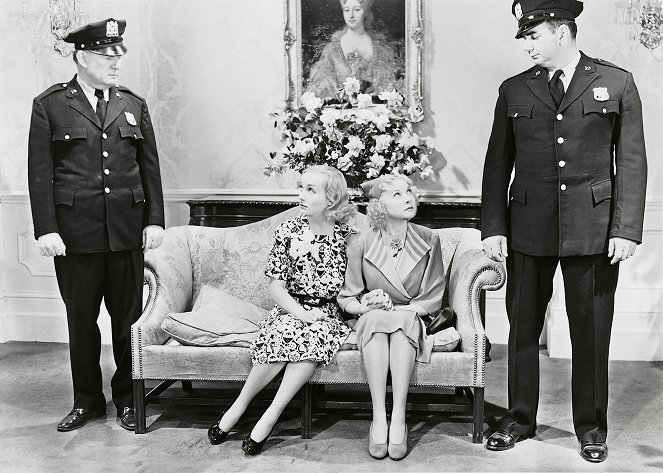 True Confession - Z filmu - Carole Lombard, Una Merkel