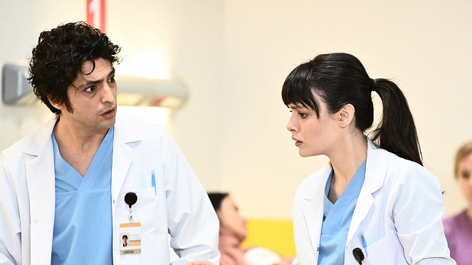 Mucize Doktor - Episode 24 - Filmfotos - Taner Ölmez, Sinem Ünsal