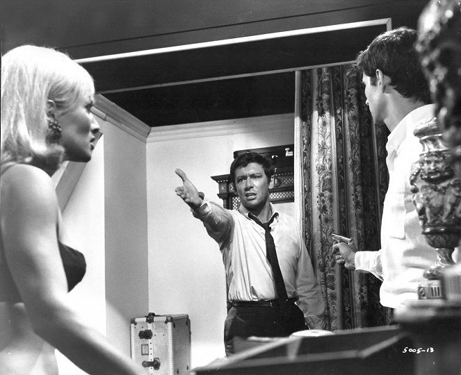 The Champagne Murders - Photos - Stéphane Audran, Maurice Ronet, Anthony Perkins
