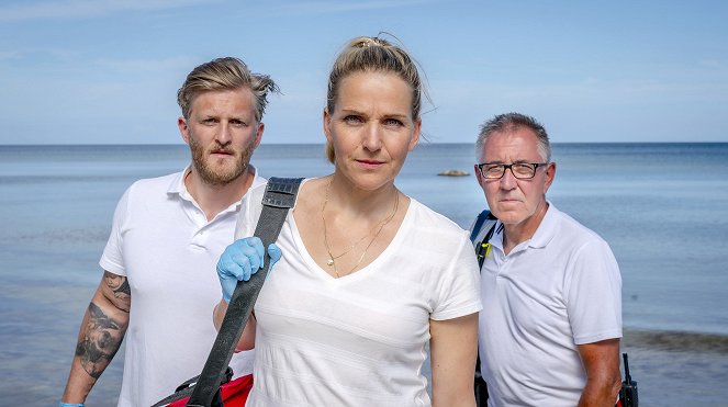 A tengerparti doktor - Áldozócsütörtök - Promóció fotók - Bo Hansen, Tanja Wedhorn