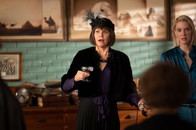 Frankie Drake Mysteries - Ghost in the Machine - Photos