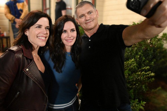 Scream - Tournage - Neve Campbell, Courteney Cox, Kevin Williamson