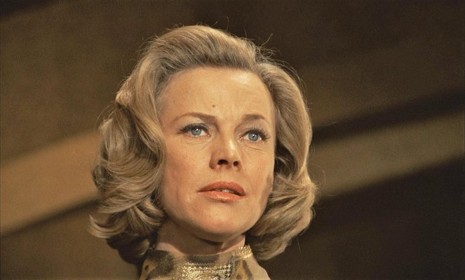 Acosadas por el pánico - De la película - Honor Blackman