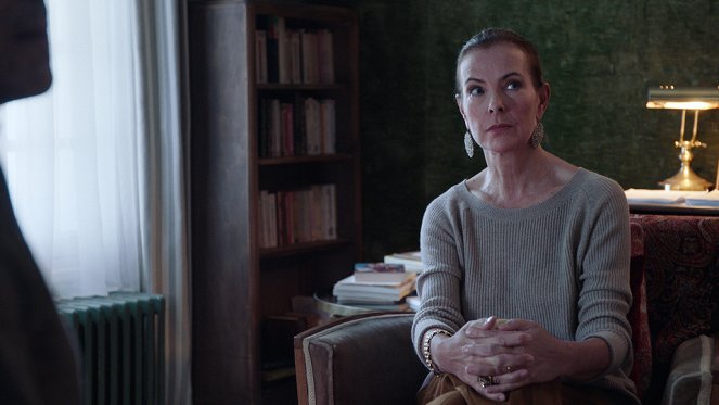 En thérapie - Season 1 - Esther – Vendredi 18 décembre 2015, 15 h - Film - Carole Bouquet