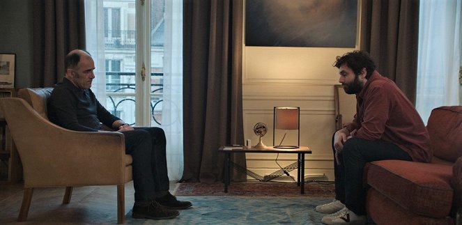 En thérapie - Léonora et Damien – Jeudi 24 décembre 2015, 17 h - De la película - Frédéric Pierrot, Pio Marmaï