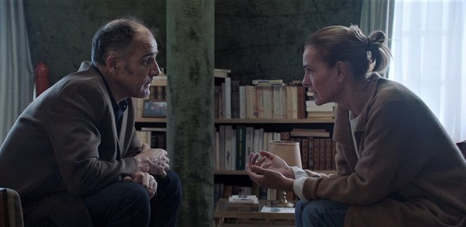 En thérapie - Esther – Vendredi 8 janvier 2016, 10 h - Film - Frédéric Pierrot, Carole Bouquet