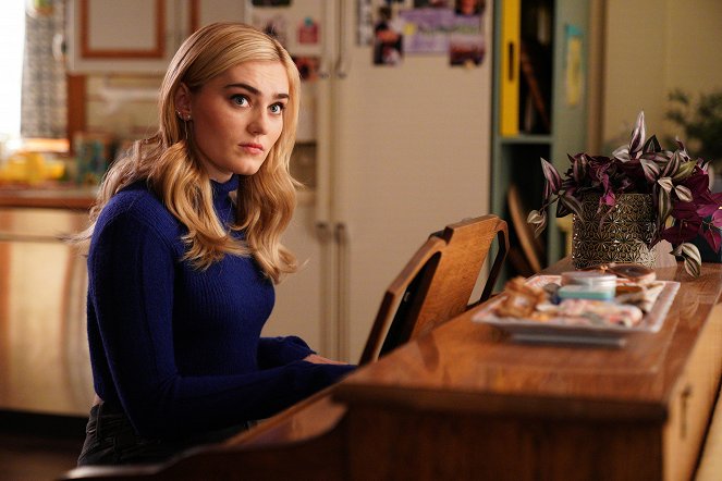 American Housewife - Season 5 - How Oliver Got His Groove Back - Van film - Meg Donnelly