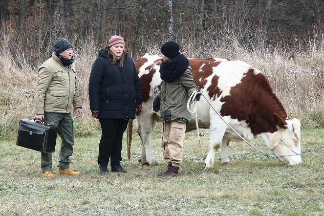 Napfényes falunk - Táta zmizel - Filmfotók - Martin Sitta, Lucie Polišenská