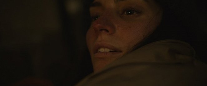 Centigrade - De la película - Genesis Rodriguez