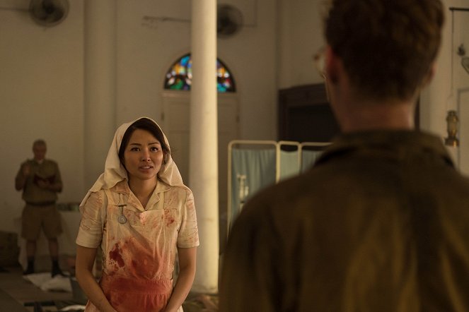Láska a vojna v Singapure - Pud sebazáchovy - Z filmu - Elizabeth Tan, Luke Treadaway