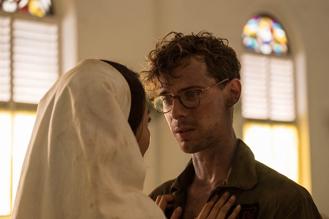 The Singapore Grip - Survival Instinct - Photos - Elizabeth Tan, Luke Treadaway