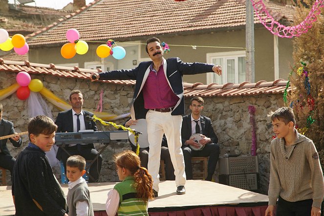 Gönül Dağı - Emanet - De la película - Eser Eyüboğlu