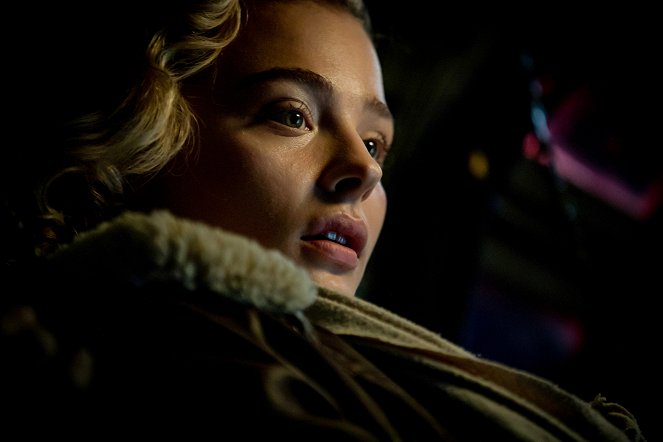 Shadow in the Cloud - Filmfotos - Chloë Grace Moretz