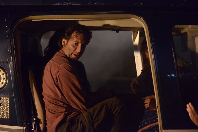 10.0 Earthquake - Photos - Henry Ian Cusick