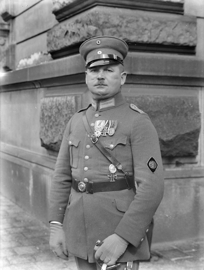 Krieg und Holocaust - Der deutsche Abgrund - Täuschung 1923–1928 - Filmfotos - Ernst Röhm