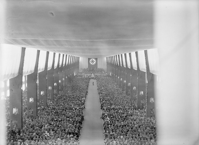 A mélység: A nácik felemelkedése és bukása - Demokratie ohne Demokraten 1929–1933 - Filmfotók