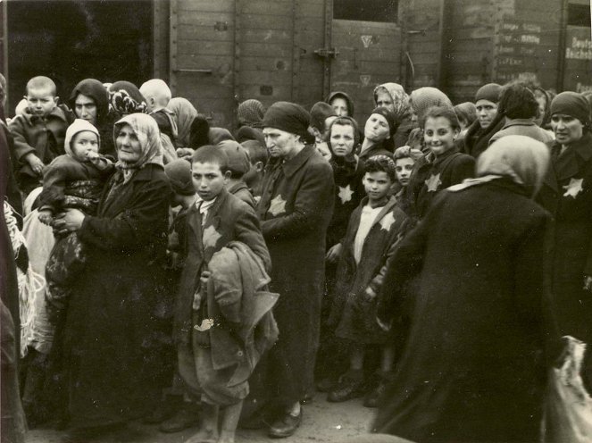 Syvä kuilu: Natsien nousu ja tuho - Völkermord 1942–1944 - Kuvat elokuvasta