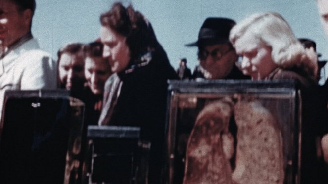 Syvä kuilu: Natsien nousu ja tuho - Verantwortung 1945–1948 - Kuvat elokuvasta