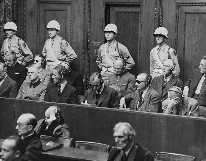 Krieg und Holocaust - Der deutsche Abgrund - Verantwortung 1945–1948 - Van film