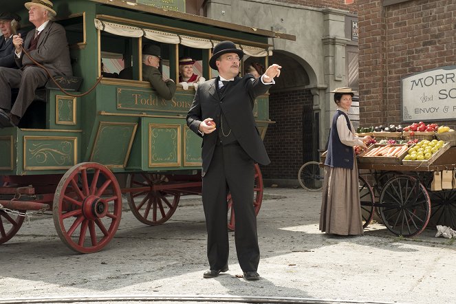 Murdoch Mysteries - The Accident - Photos