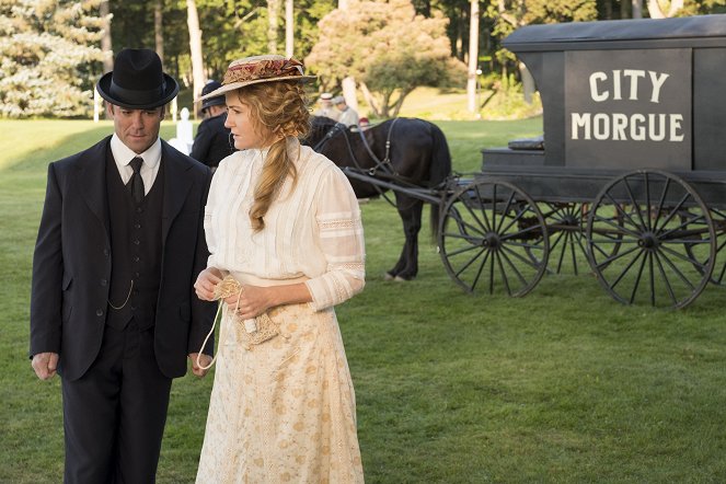 Murdoch Mysteries - Season 11 - Biffers and Blockers - Photos