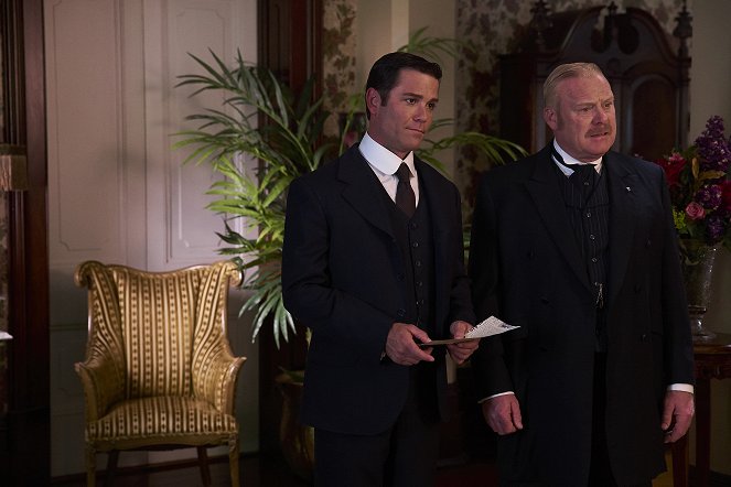 Murdoch Mysteries - Season 11 - Biffers and Blockers - Van film