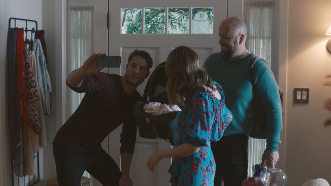 This Is Us - I've Got This - Photos - Justin Hartley, Chris Sullivan
