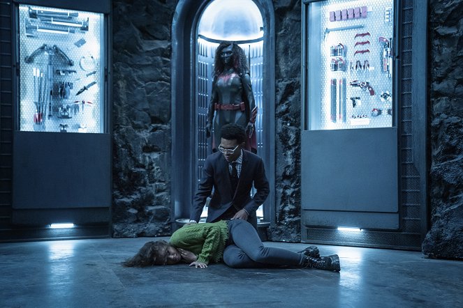 Batwoman - Season 2 - Do Not Resuscitate - Photos - Javicia Leslie, Camrus Johnson