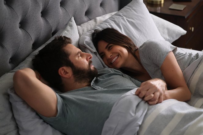 A Million Little Things - The Price of Admission - Photos - James Roday Rodriguez, Floriana Lima