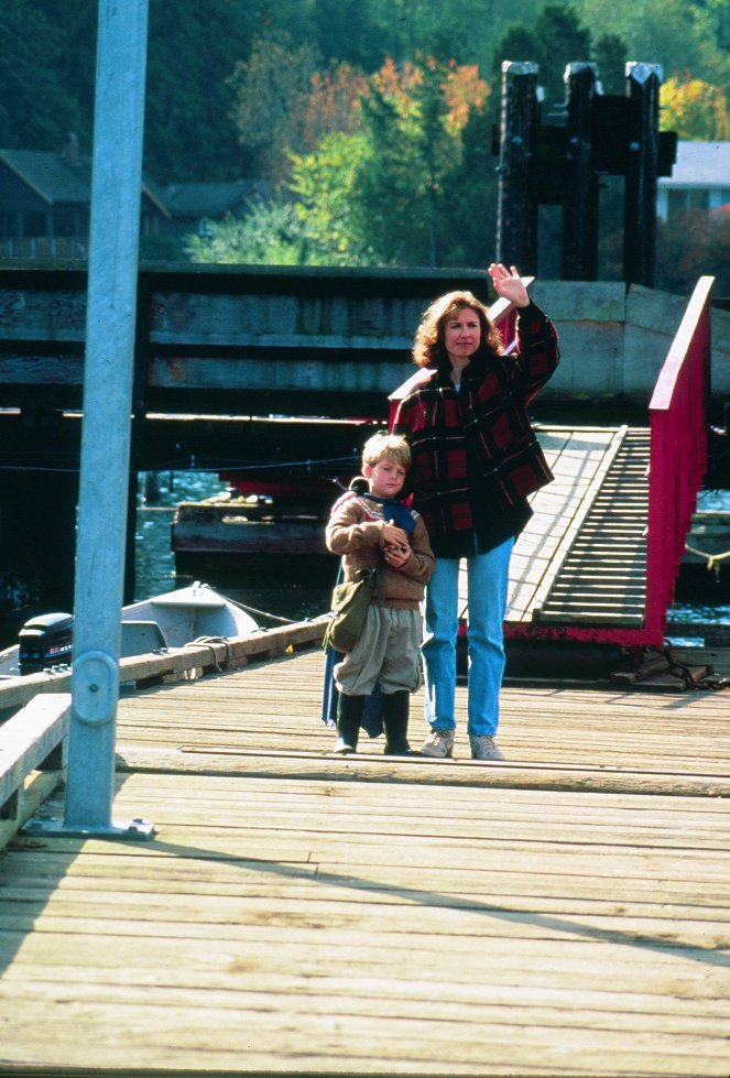 Far From Home: The Adventures of Yellow Dog - Film - Joel Palmer, Mimi Rogers