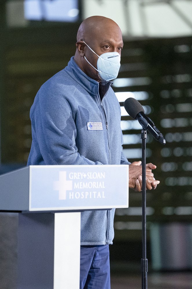 Grey's Anatomy - Season 17 - It's All Too Much - Photos - James Pickens Jr.