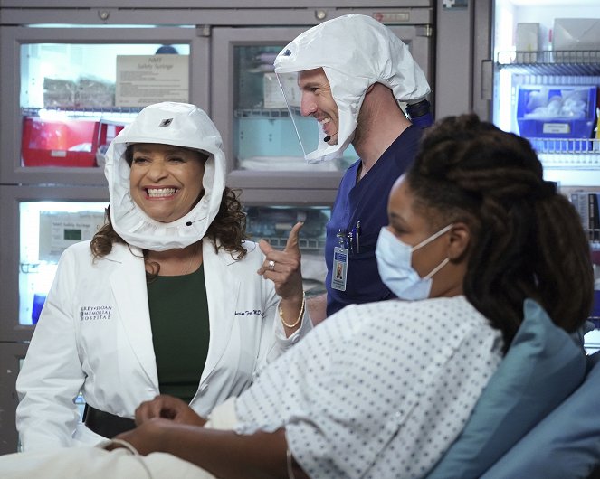 Grey's Anatomy - Die jungen Ärzte - Atem - Dreharbeiten - Debbie Allen, Richard Flood