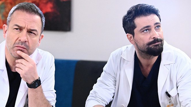 Mucize Doktor - Episode 26 - Z filmu - Murat Aygen, Onur Tuna