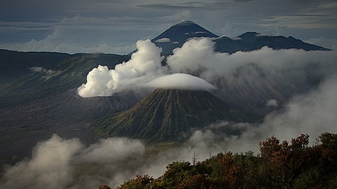 World's Greatest Natural Wonders - Volcanoes - De la película